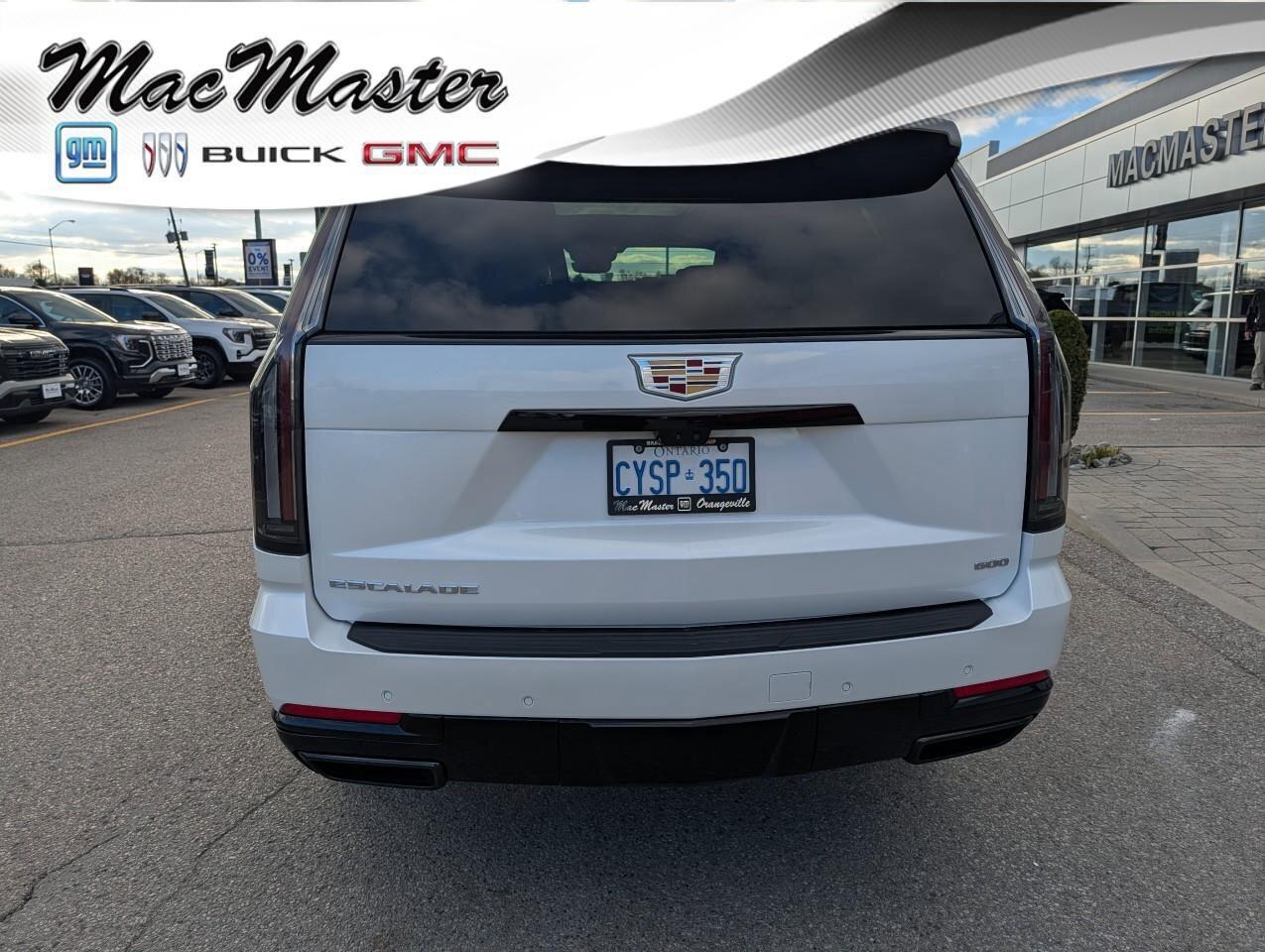 2025 Cadillac Escalade 4WD Sport PlatinumSPORT PLATINUM, 6.2L, COMPANY DE Photo
