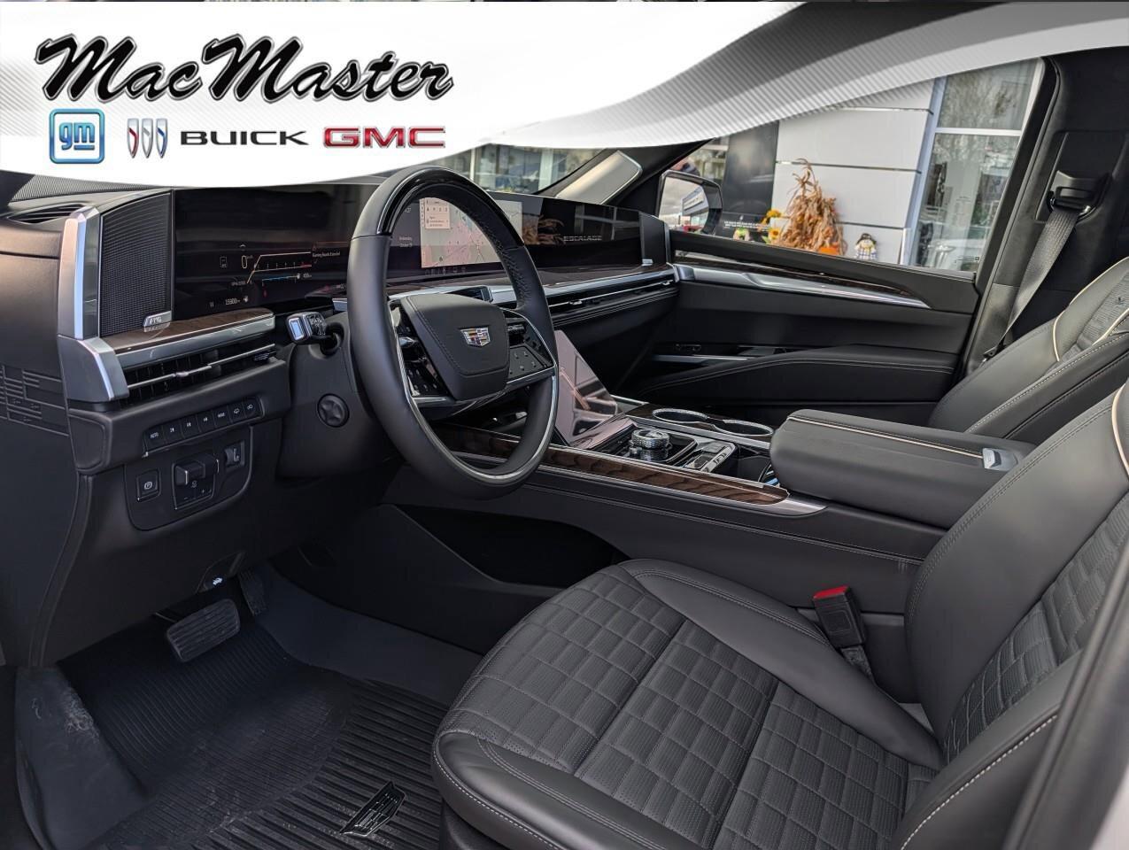 2025 Cadillac Escalade 4WD Sport PlatinumSPORT PLATINUM, 6.2L, COMPANY DE Photo