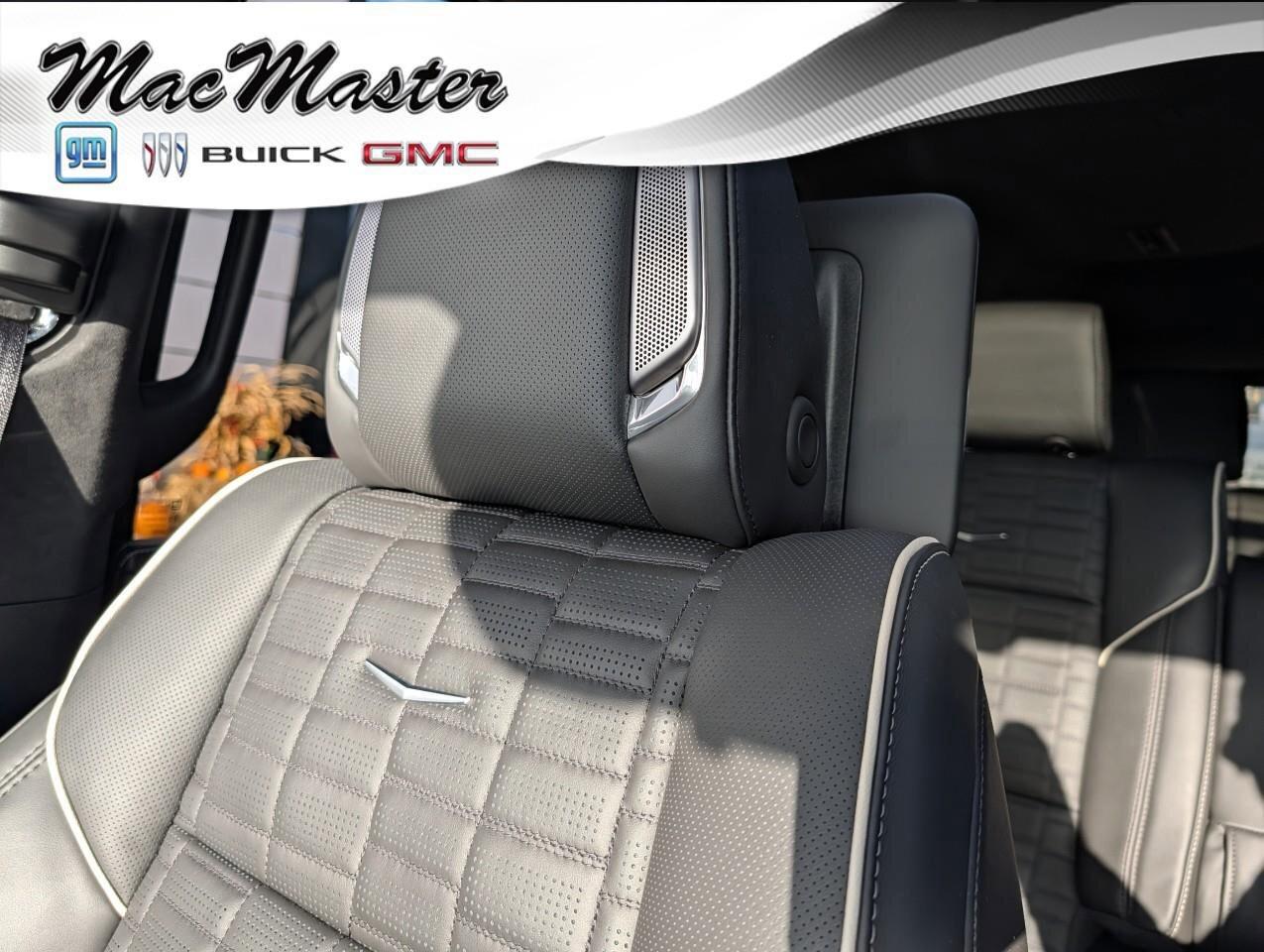 2025 Cadillac Escalade 4WD Sport PlatinumSPORT PLATINUM, 6.2L, COMPANY DE Photo