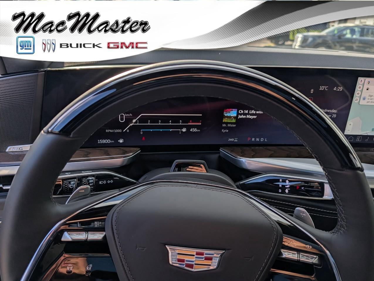 2025 Cadillac Escalade 4WD Sport PlatinumSPORT PLATINUM, 6.2L, COMPANY DE Photo