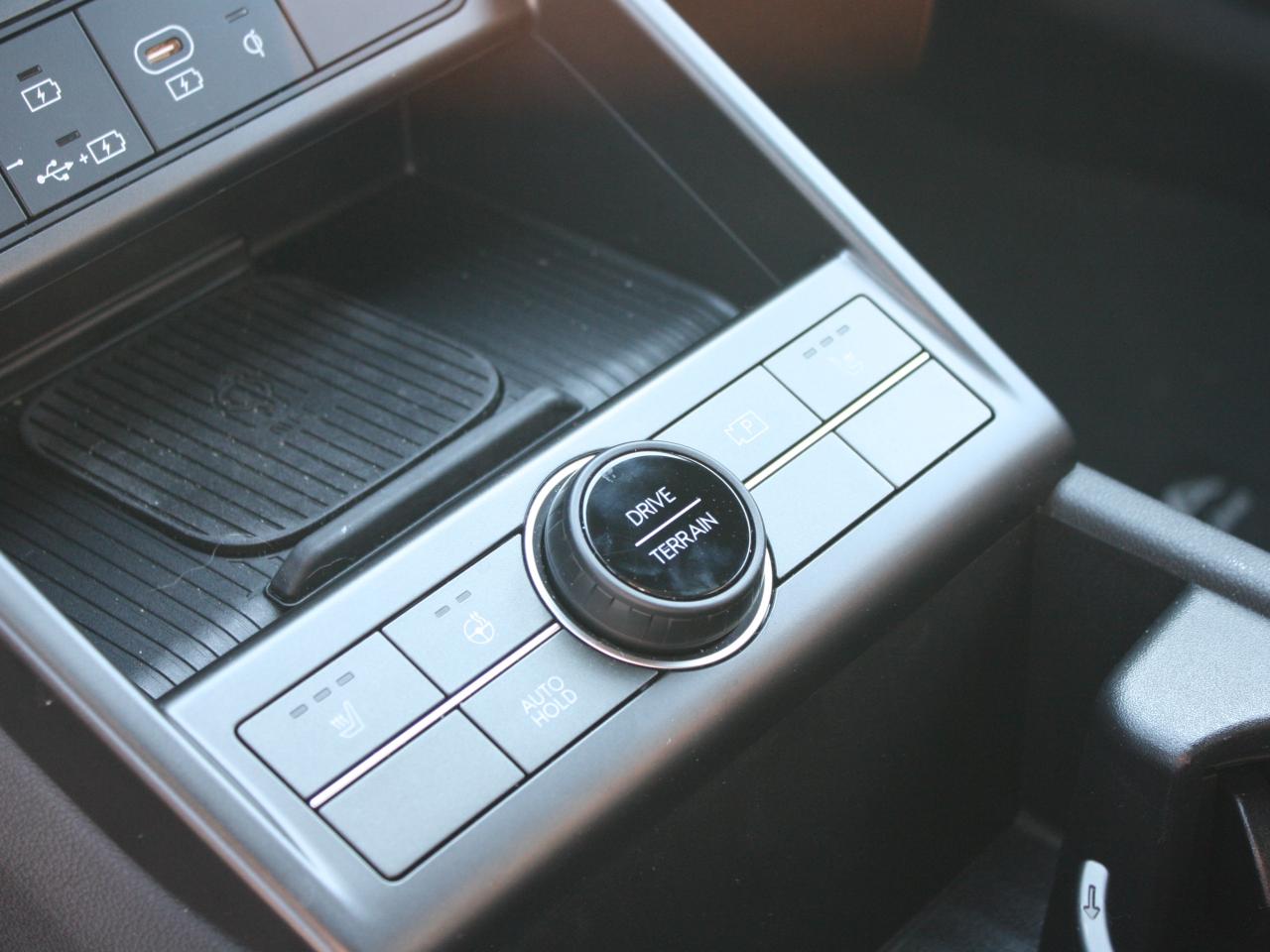 2025 Hyundai KONA N Line 1.6T Demo /Leather/ Nav / Free Winter Tires Photo