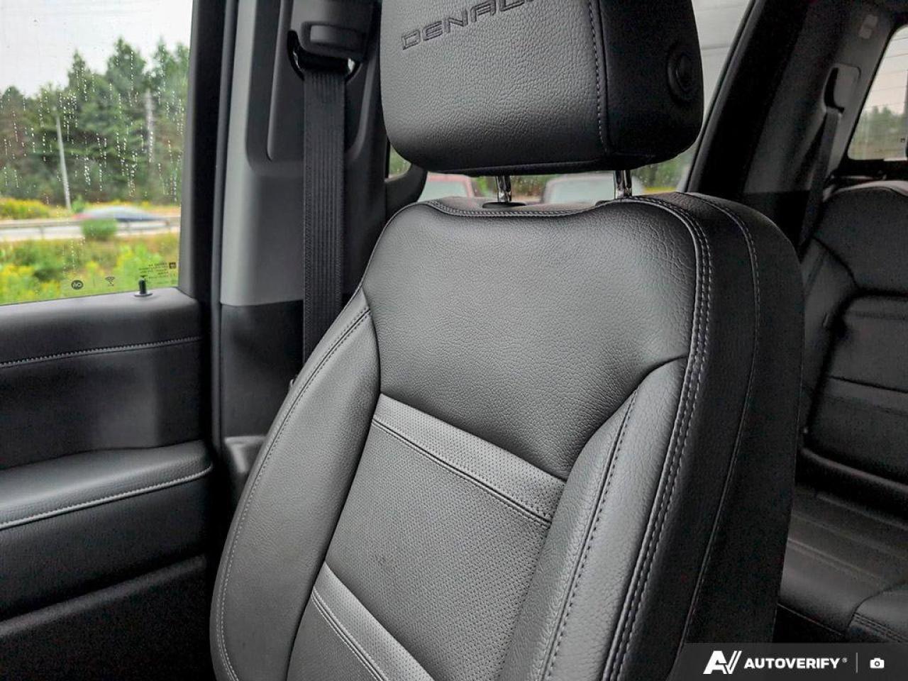 2023 GMC SIERRA 2500HD Denali  DENALI ULTIMATE PACKAGE   SUNROOF Photo