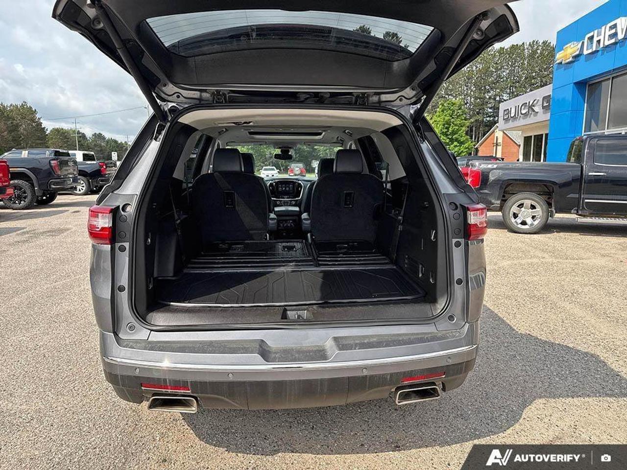 2019 Chevrolet Traverse Premier   LEATHER, DUAL SUN ROOF, CERTIFIED. Photo