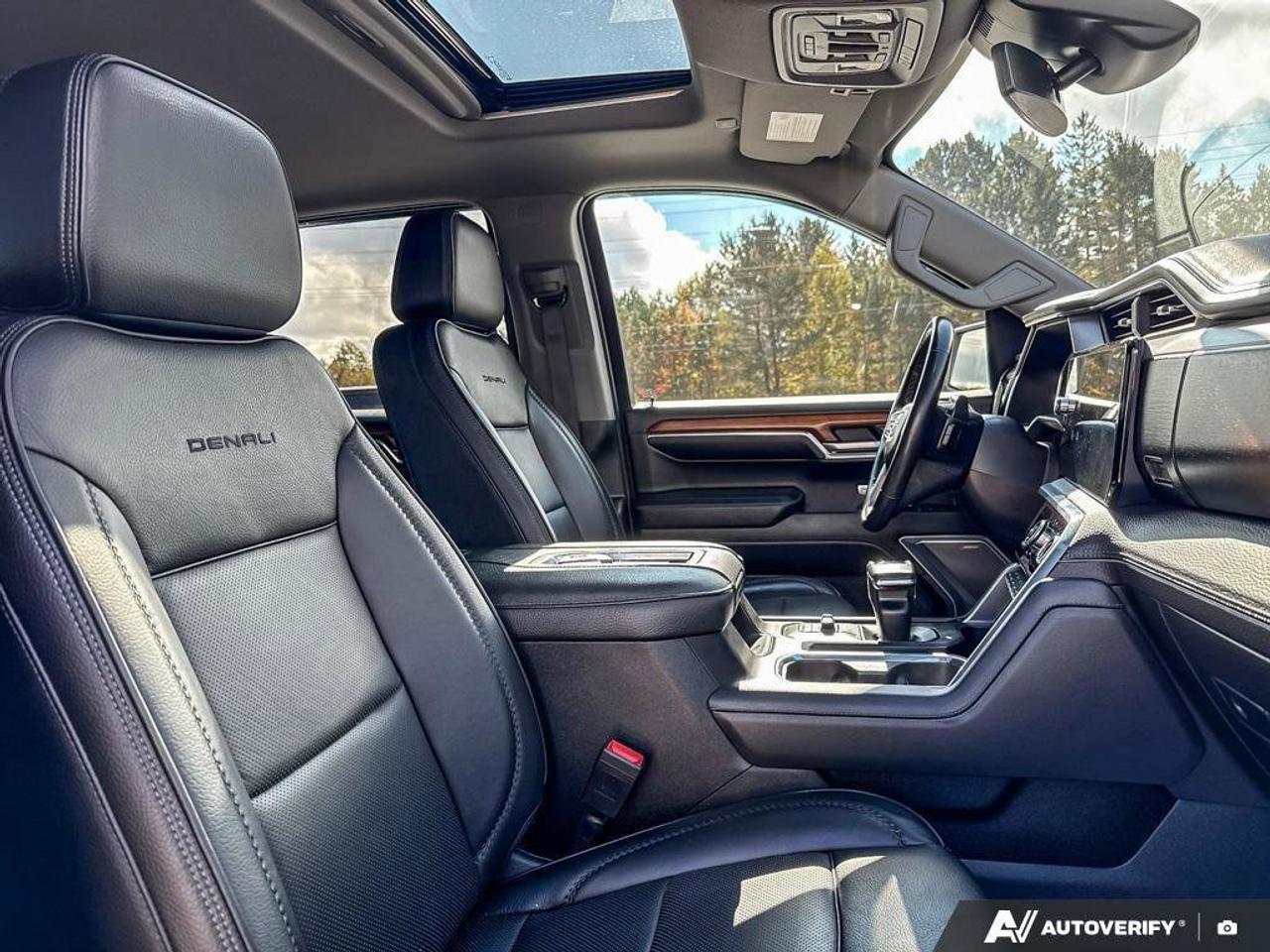 2022 GMC Sierra 1500 Denali   TONNEAU COVER, RUNNING BOARDS, Photo