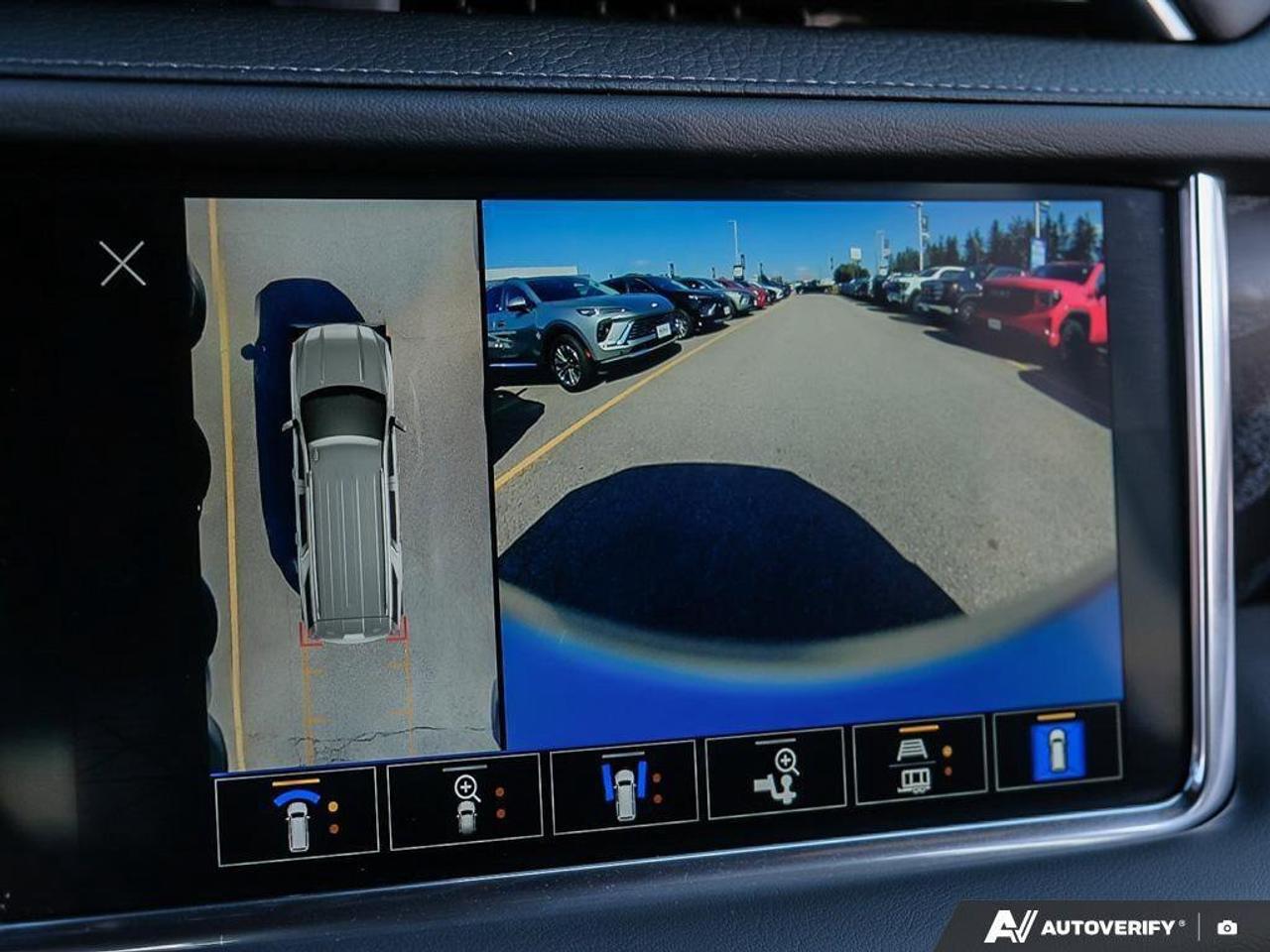 2023 GMC Yukon XL DenaliDENALI, 6.2L, NAV, ROOF, REAR ENTERTAINMENT, Photo