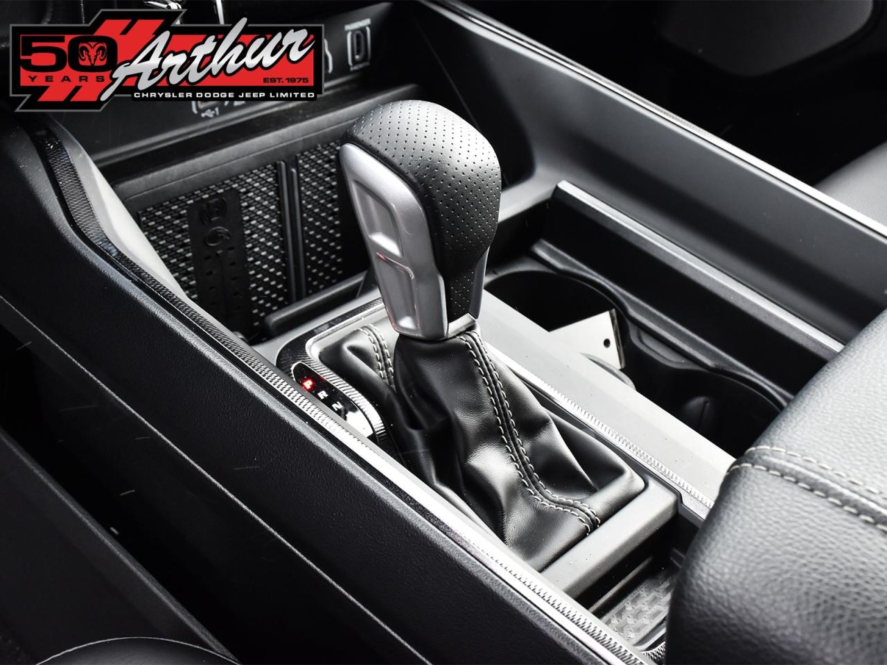 2025 RAM 1500 REBEL X CREW CAB 4X4 - ONLY 8,601 KM Photo