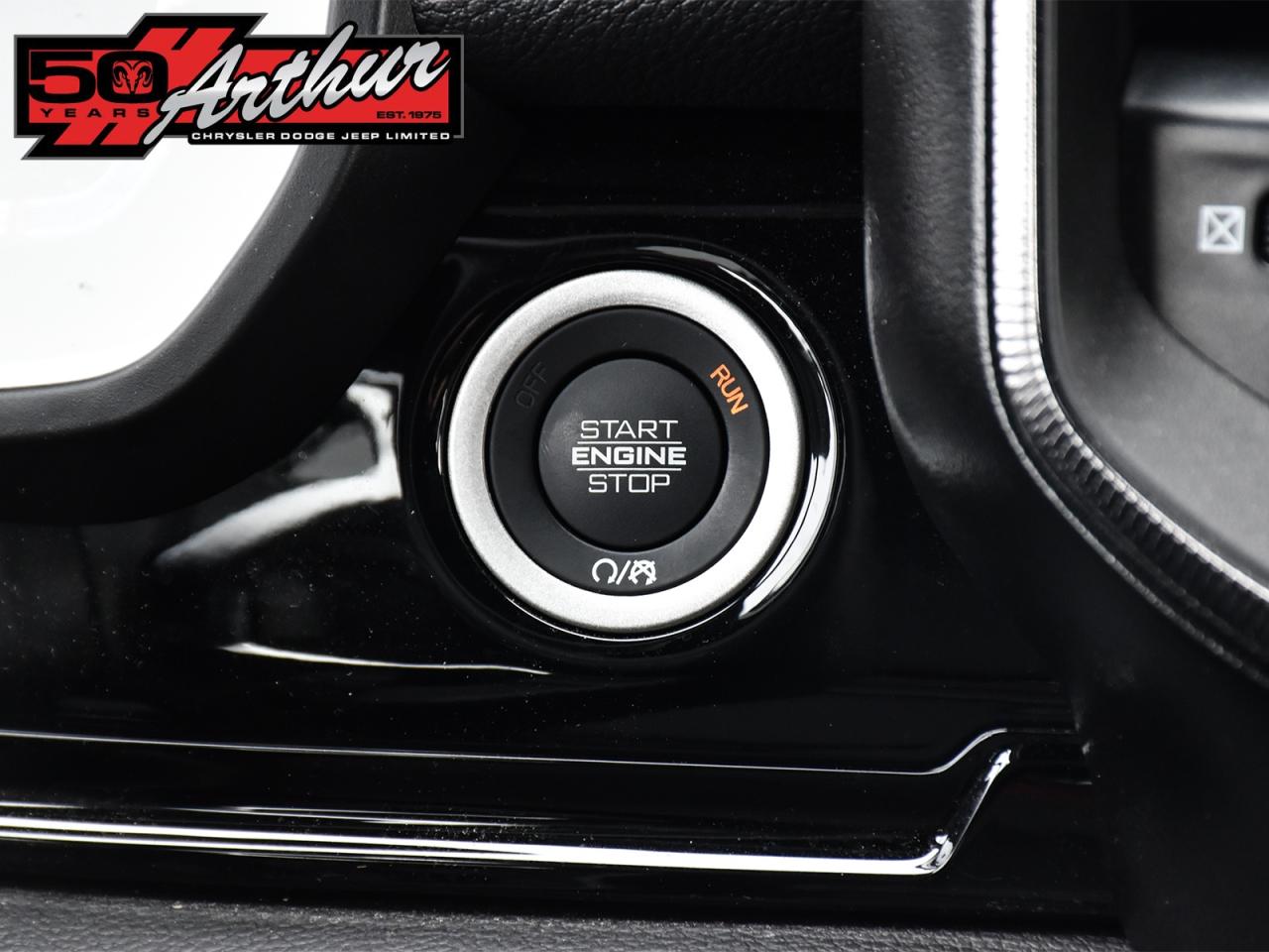 2025 RAM 1500 REBEL X CREW CAB 4X4 - ONLY 8,601 KM Photo