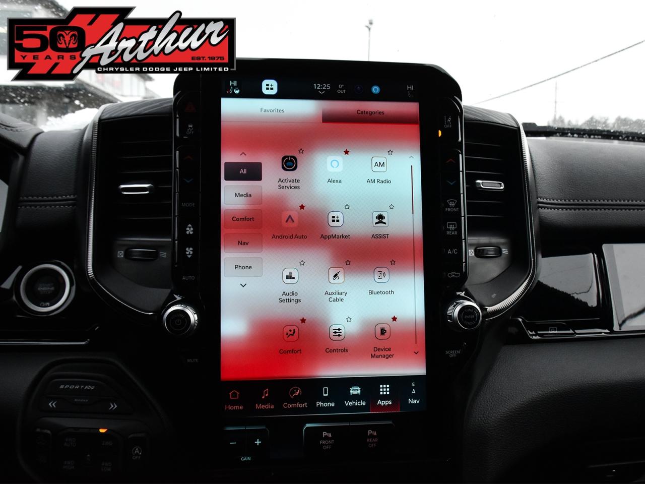 2025 RAM 1500 REBEL X CREW CAB 4X4 - ONLY 8,601 KM Photo