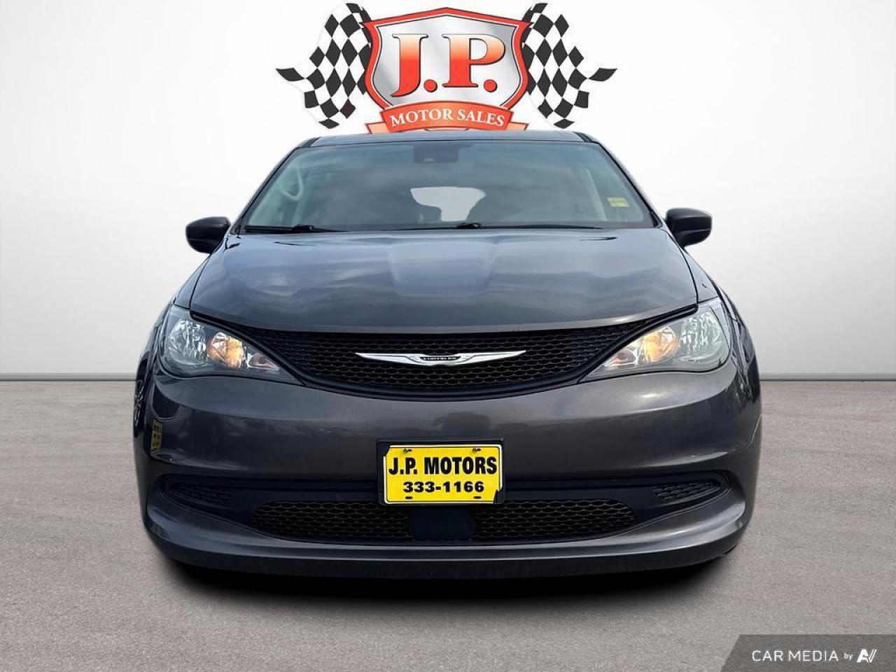 2022 Chrysler Grand Caravan SXT BACKUP   BLUETOOTH   HTD SEATS   KEYLESS ENTRY Photo