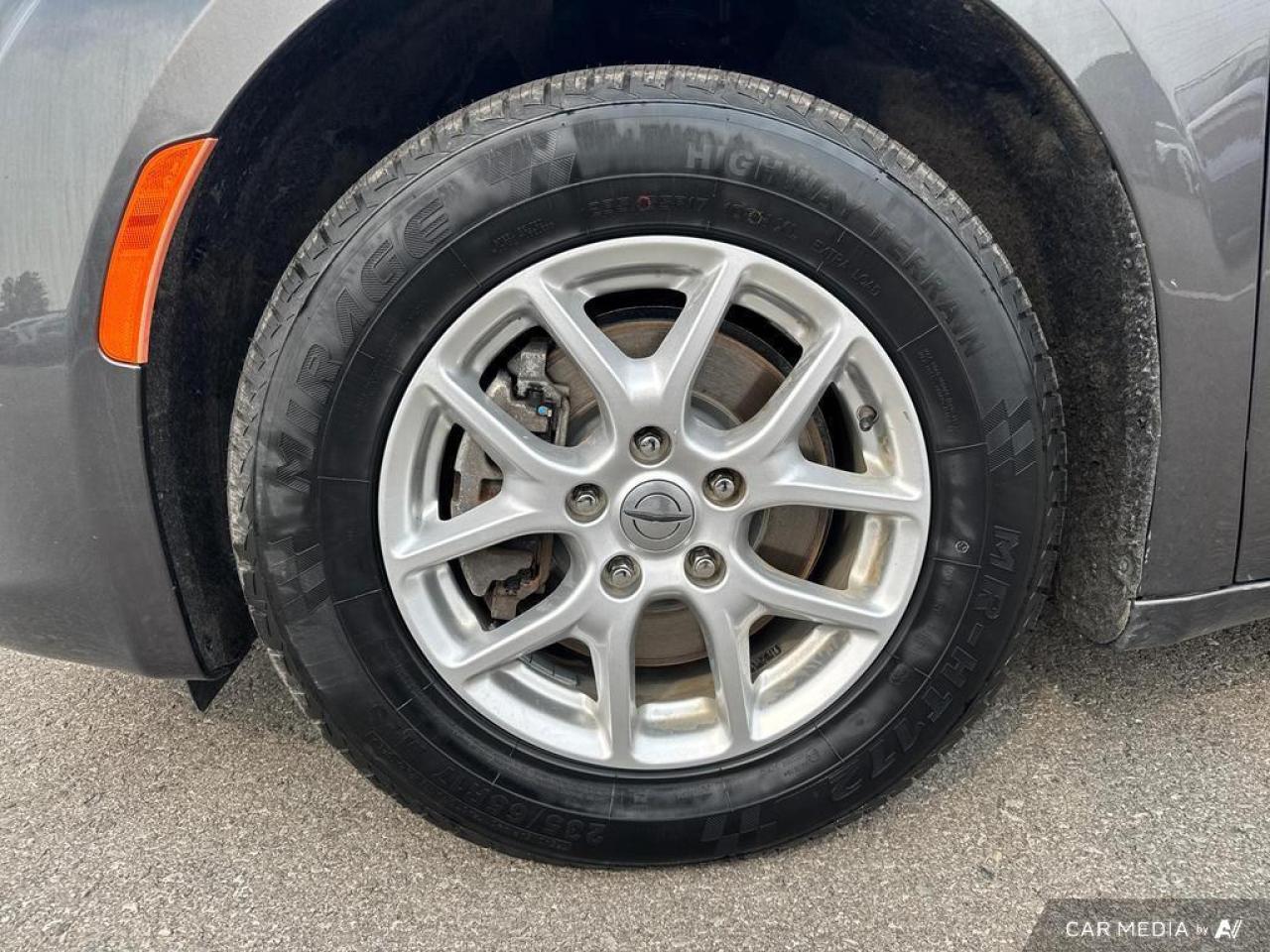 2022 Chrysler Grand Caravan SXT BACKUP   BLUETOOTH   HTD SEATS   KEYLESS ENTRY Photo