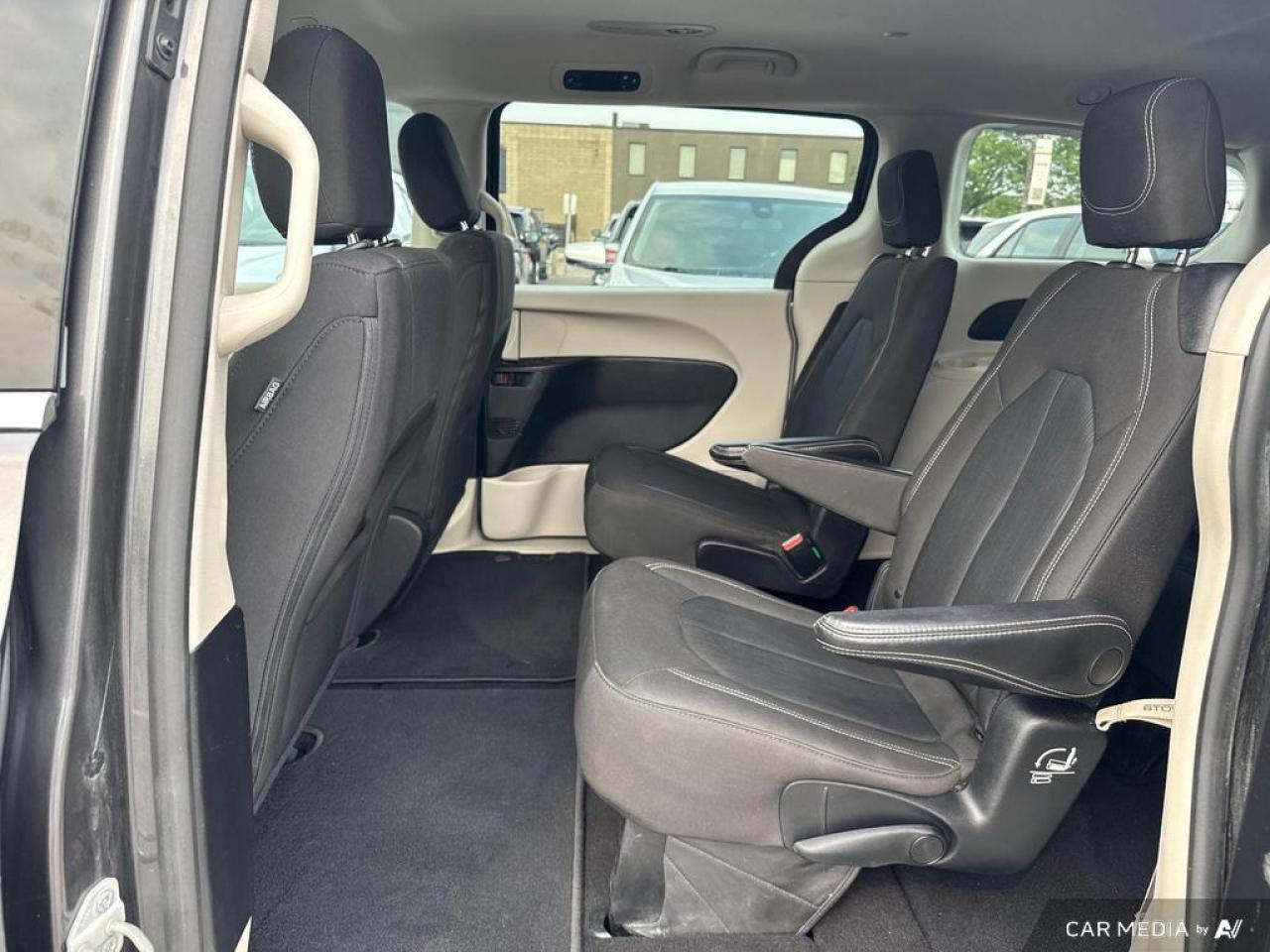 2022 Chrysler Grand Caravan SXT BACKUP   BLUETOOTH   HTD SEATS   KEYLESS ENTRY Photo