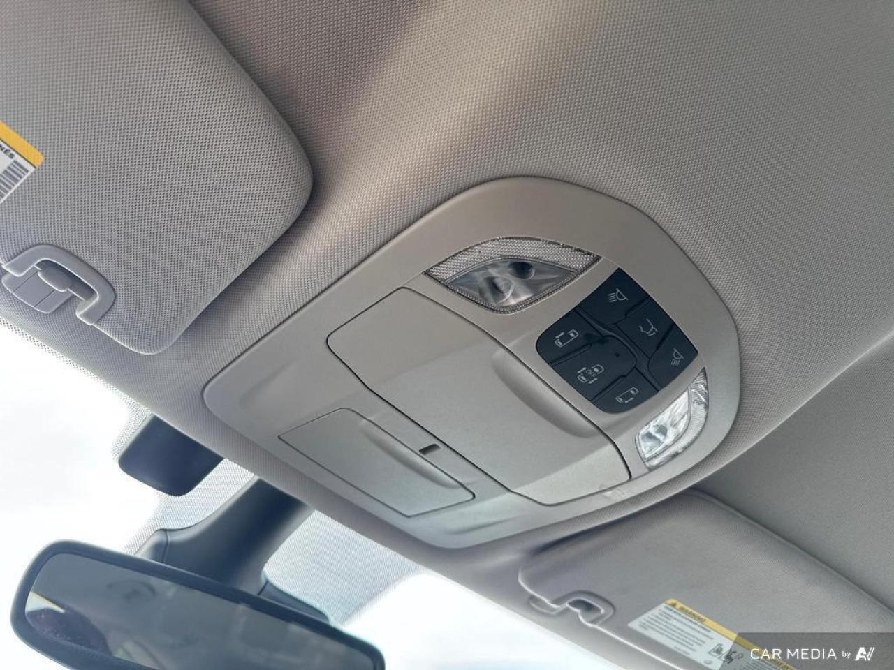 2022 Chrysler Grand Caravan SXT BACKUP   BLUETOOTH   HTD SEATS   KEYLESS ENTRY Photo