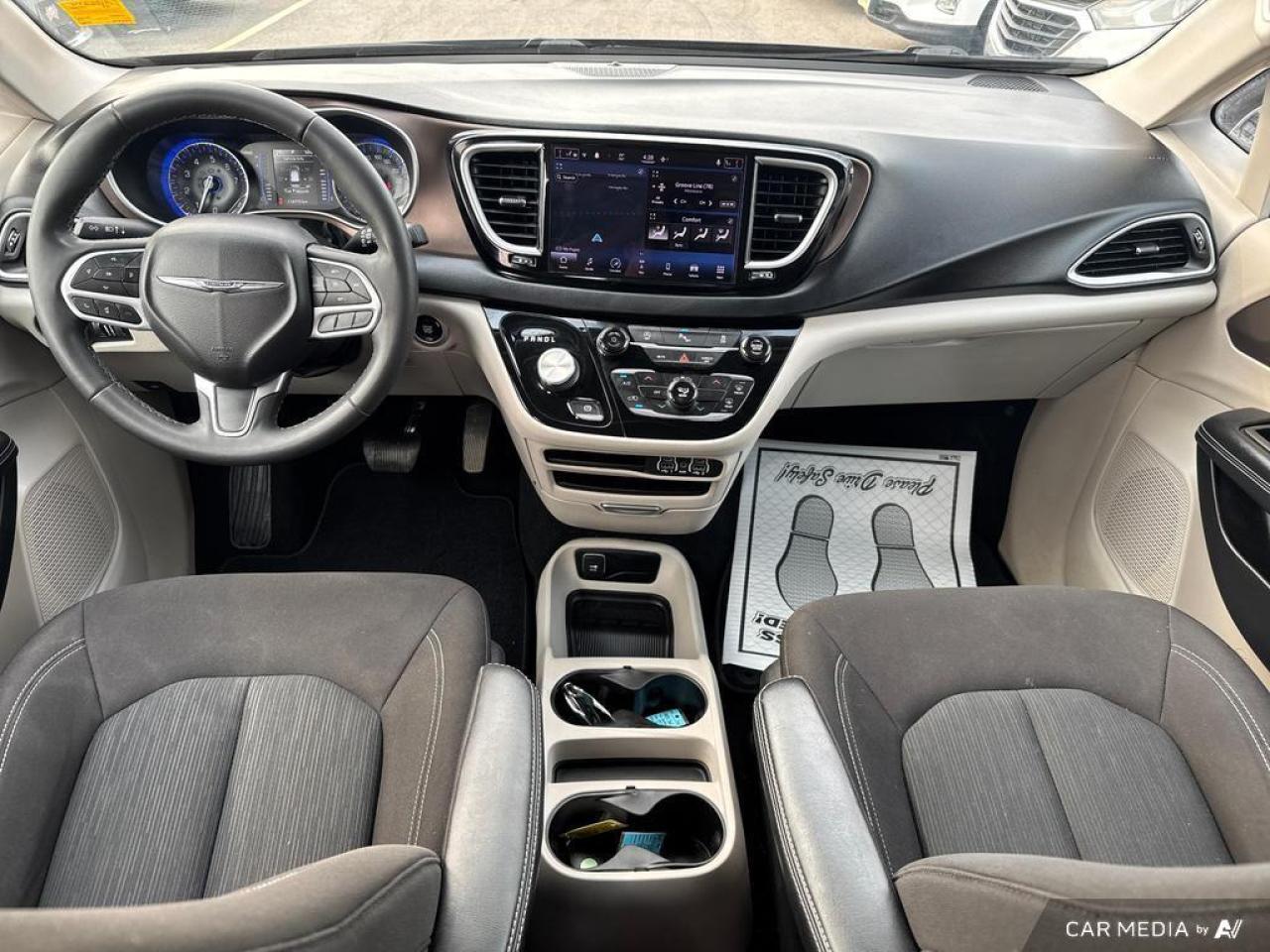 2022 Chrysler Grand Caravan SXT BACKUP   BLUETOOTH   HTD SEATS   KEYLESS ENTRY Photo