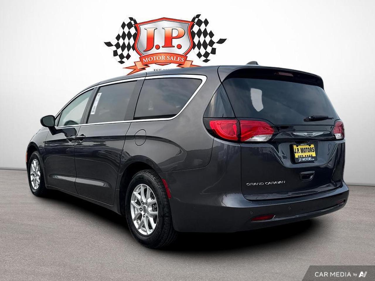 2022 Chrysler Grand Caravan SXT BACKUP   BLUETOOTH   HTD SEATS   KEYLESS ENTRY Photo3