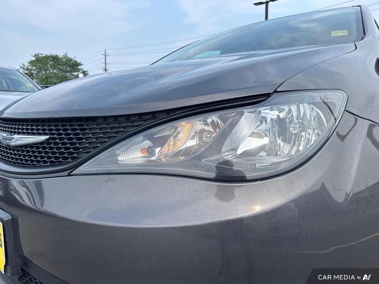 2022 Chrysler Grand Caravan SXT BACKUP   BLUETOOTH   HTD SEATS   KEYLESS ENTRY Photo