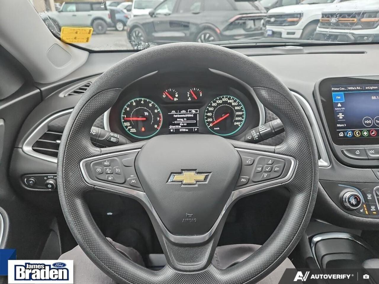 2023 Chevrolet Malibu LT   LOW KM   ONE-OWNER Photo