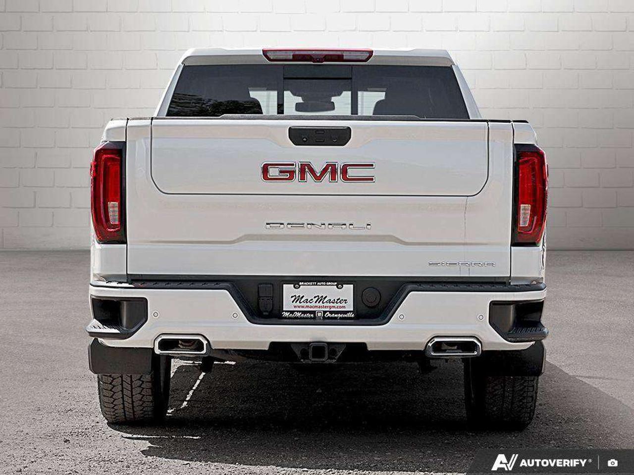 2025 GMC Sierra 1500 DENALI PREMIUM, DURAMAX, CREW, 4X4, LOADED, 1-OWNER! Photo