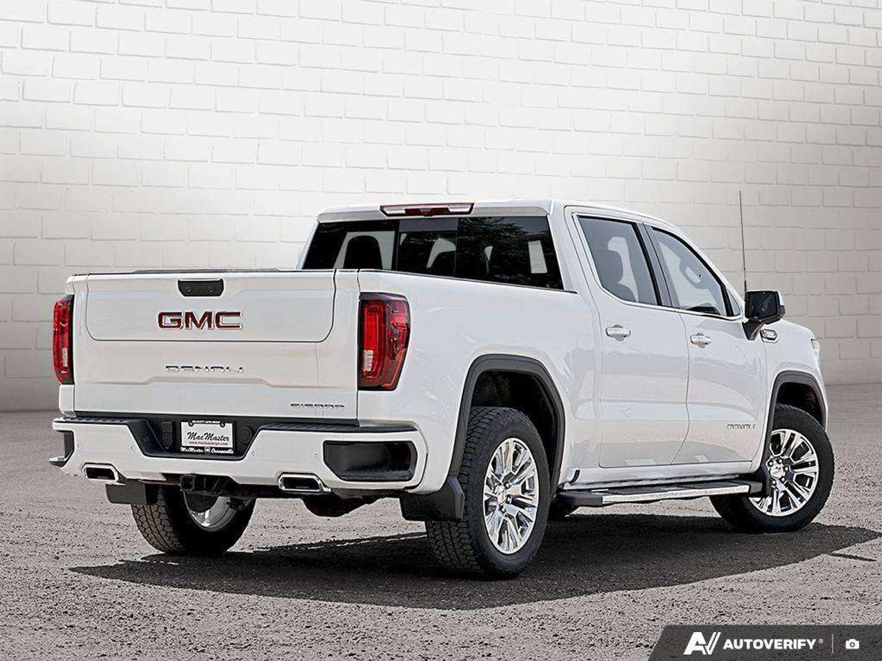 2025 GMC Sierra 1500 DENALI PREMIUM, DURAMAX, CREW, 4X4, LOADED, 1-OWNER! Photo