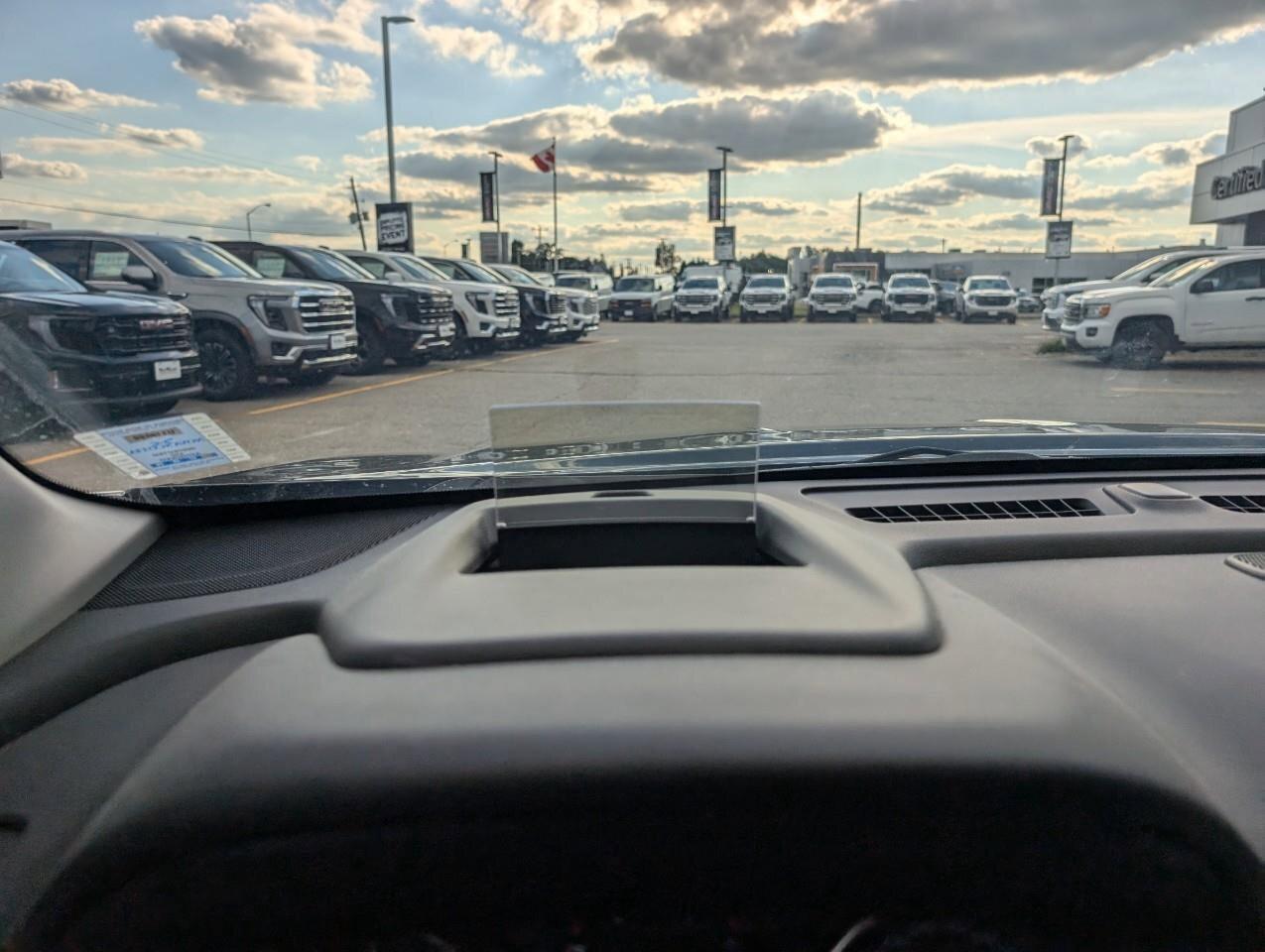 2022 GMC Terrain SLTSLT PRO GRADE, AWD, 1.5T, NAV, 1-OWNER! Photo