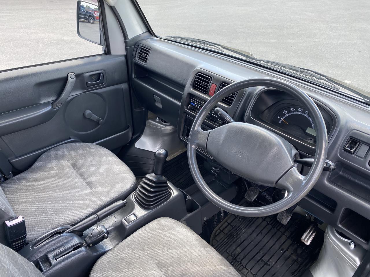 2005 Suzuki Carry Mini Truck Photo