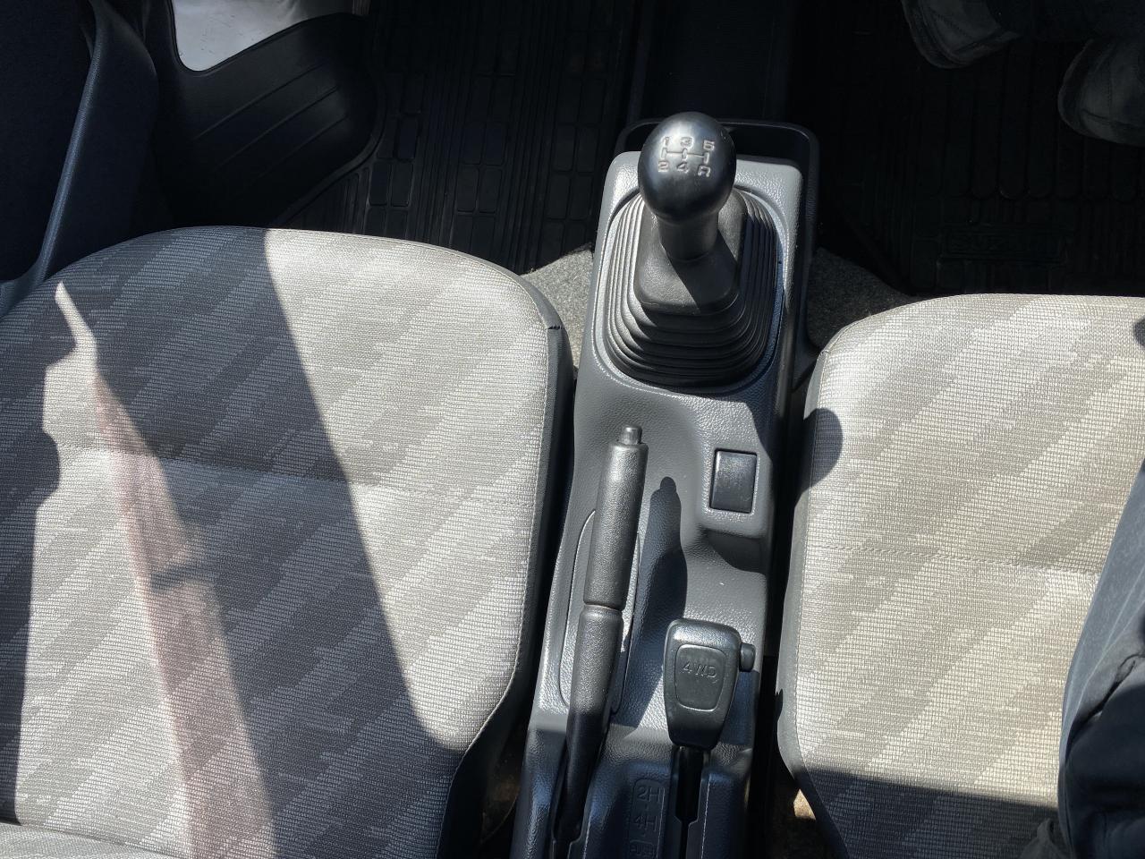 2005 Suzuki Carry Mini Truck Photo