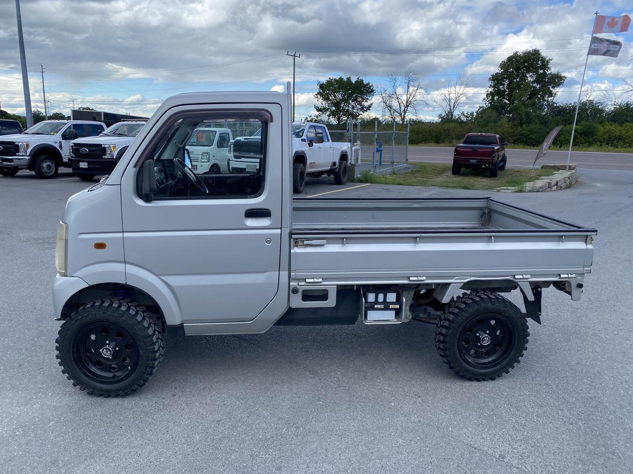2005 Suzuki Carry Mini Truck Photo
