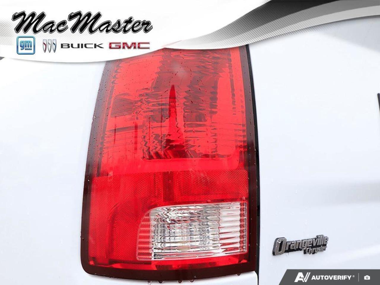 2022 RAM 1500 Classic ExpressBLACK EXPRESS, NIGHT, CREW, 4X4, HEMI, SUB Photo