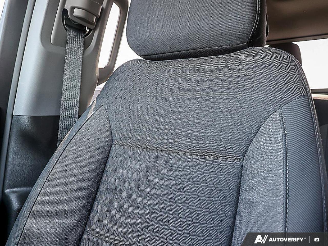 2023 GMC Sierra 1500 SLESLE, CREW, 4X4, 5.3L, HEATED CLOTH, TOW, 1-OWNE Photo