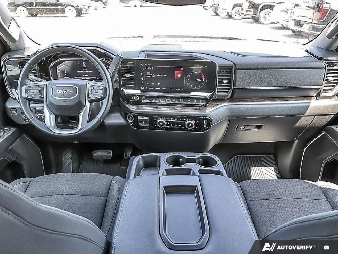 2023 GMC Sierra 1500 SLESLE, CREW, 4X4, 5.3L, HEATED CLOTH, TOW, 1-OWNE Photo