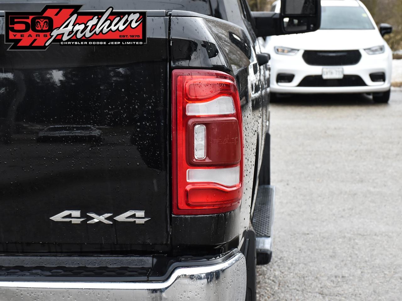 2023 RAM 2500 Big Horn Crew Cab 4x4 Photo