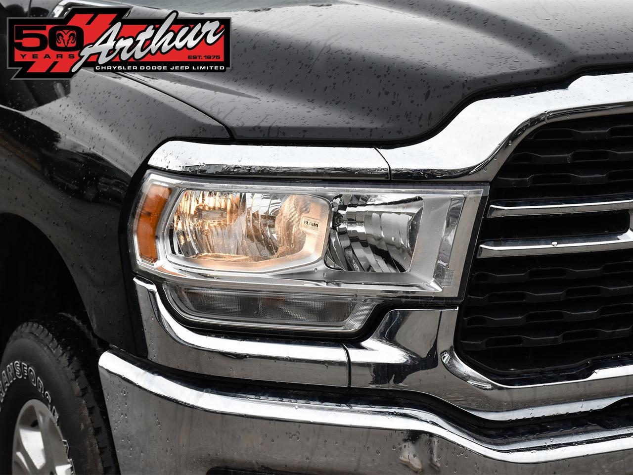 2023 RAM 2500 Big Horn Crew Cab 4x4 Photo