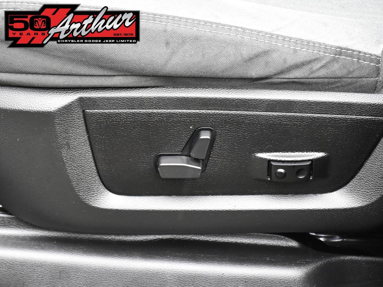 2023 RAM 2500 Big Horn Crew Cab 4x4 Photo