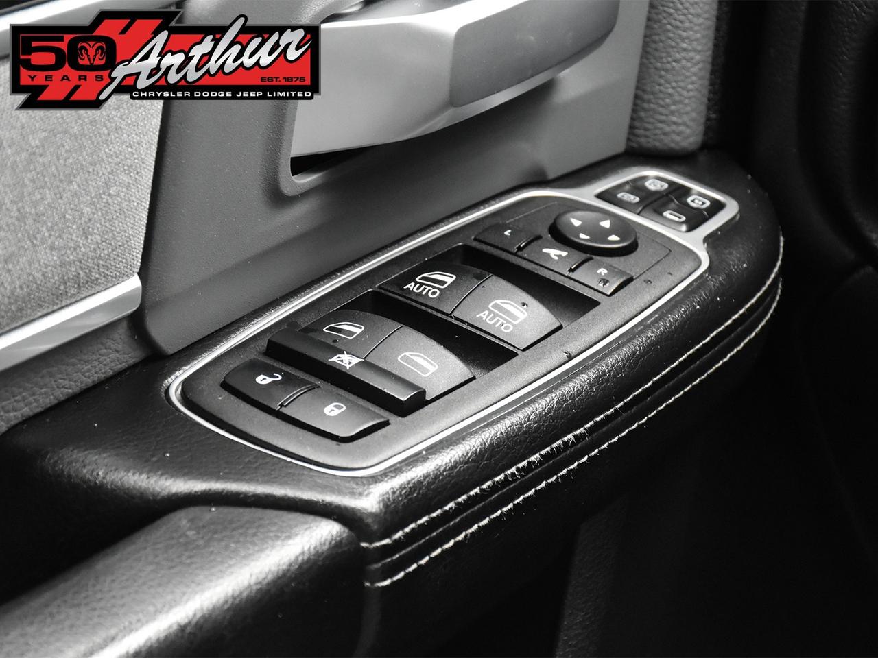 2023 RAM 2500 Big Horn Crew Cab 4x4 Photo