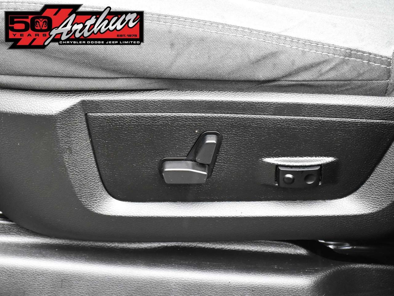 2023 RAM 2500 Big Horn Crew Cab 4x4 Photo