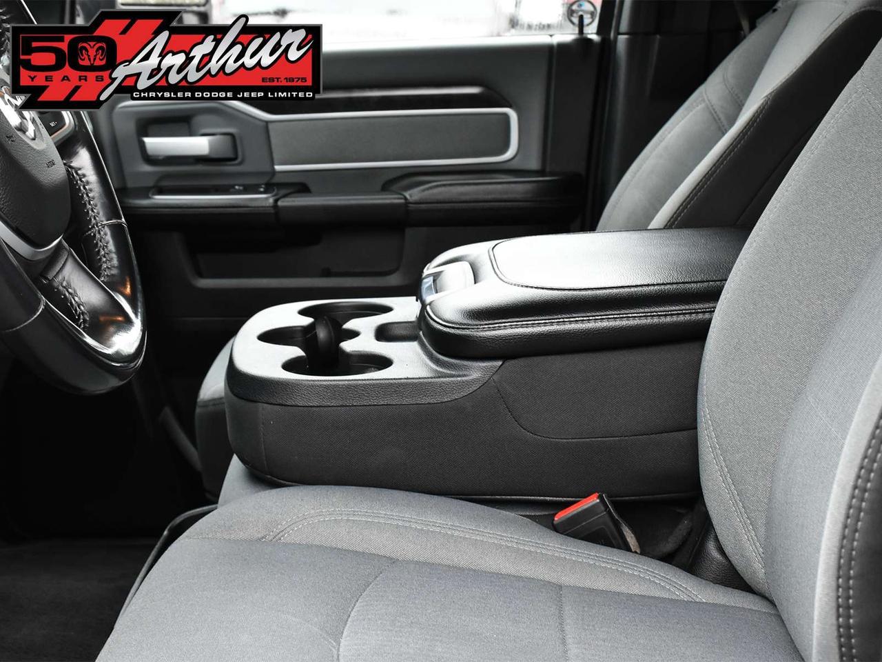 2023 RAM 2500 Big Horn Crew Cab 4x4 Photo