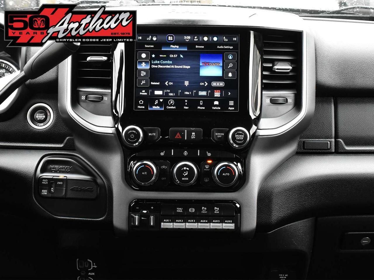 2023 RAM 2500 Big Horn Crew Cab 4x4 Photo