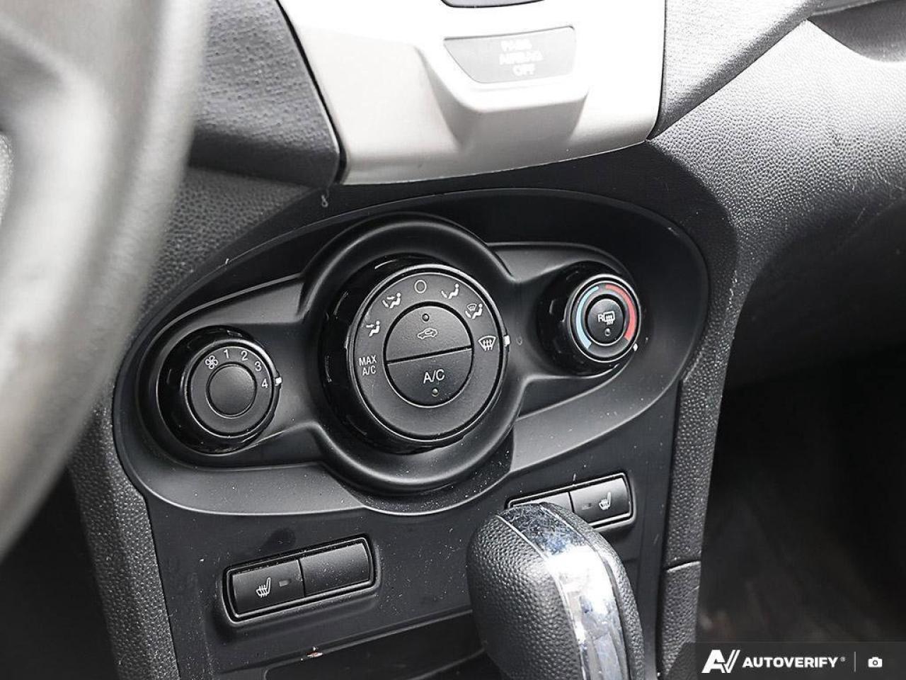 2013 Ford Fiesta SE1.6L, 4-CYLINDER, AUTOMATIC, HATCHBACK, SUNROOF, Photo