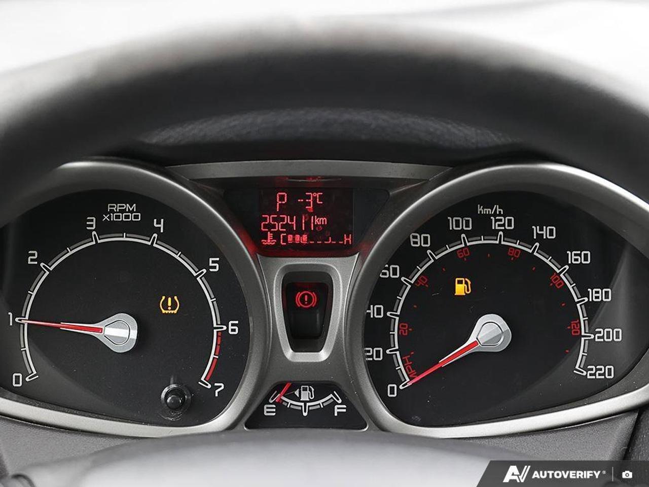 2013 Ford Fiesta SE1.6L, 4-CYLINDER, AUTOMATIC, HATCHBACK, SUNROOF, Photo