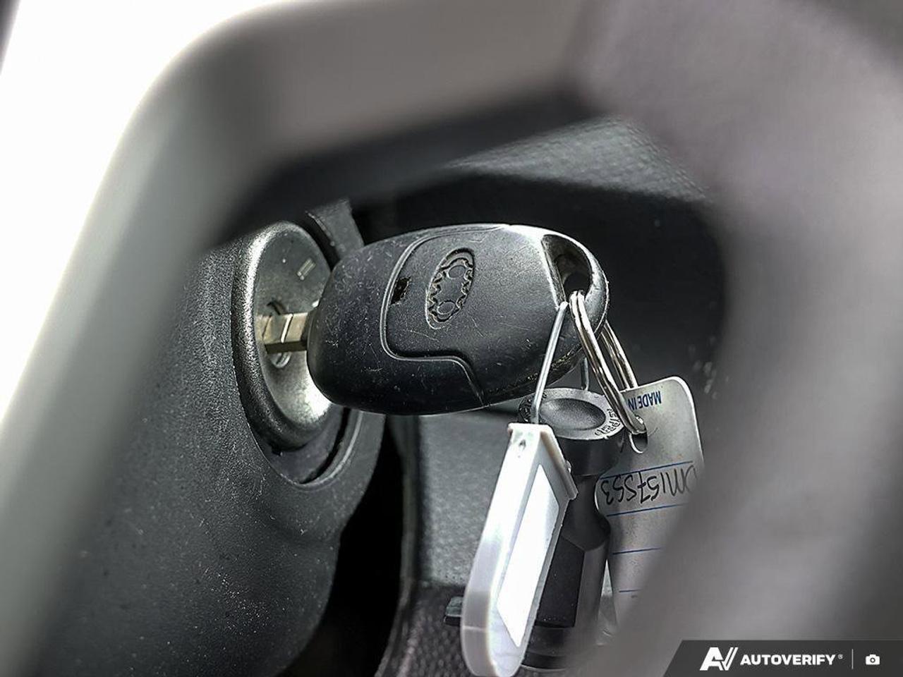 2013 Ford Fiesta SE1.6L, 4-CYLINDER, AUTOMATIC, HATCHBACK, SUNROOF, Photo