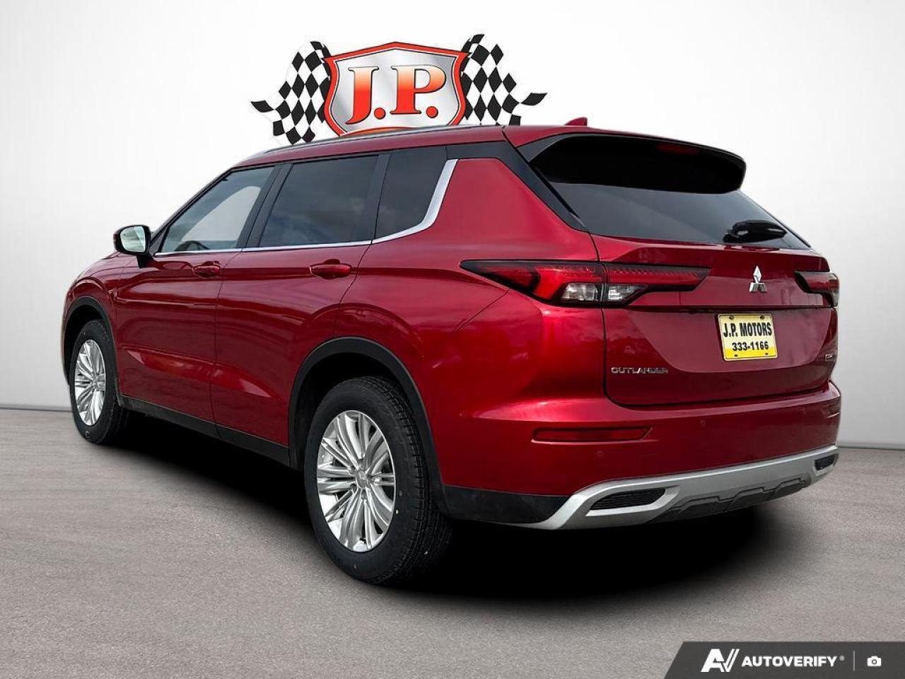 2022 Mitsubishi Outlander SE BACKUP CAM   BLUETOOTH   HTD SEATS   KEYLESS EN Photo