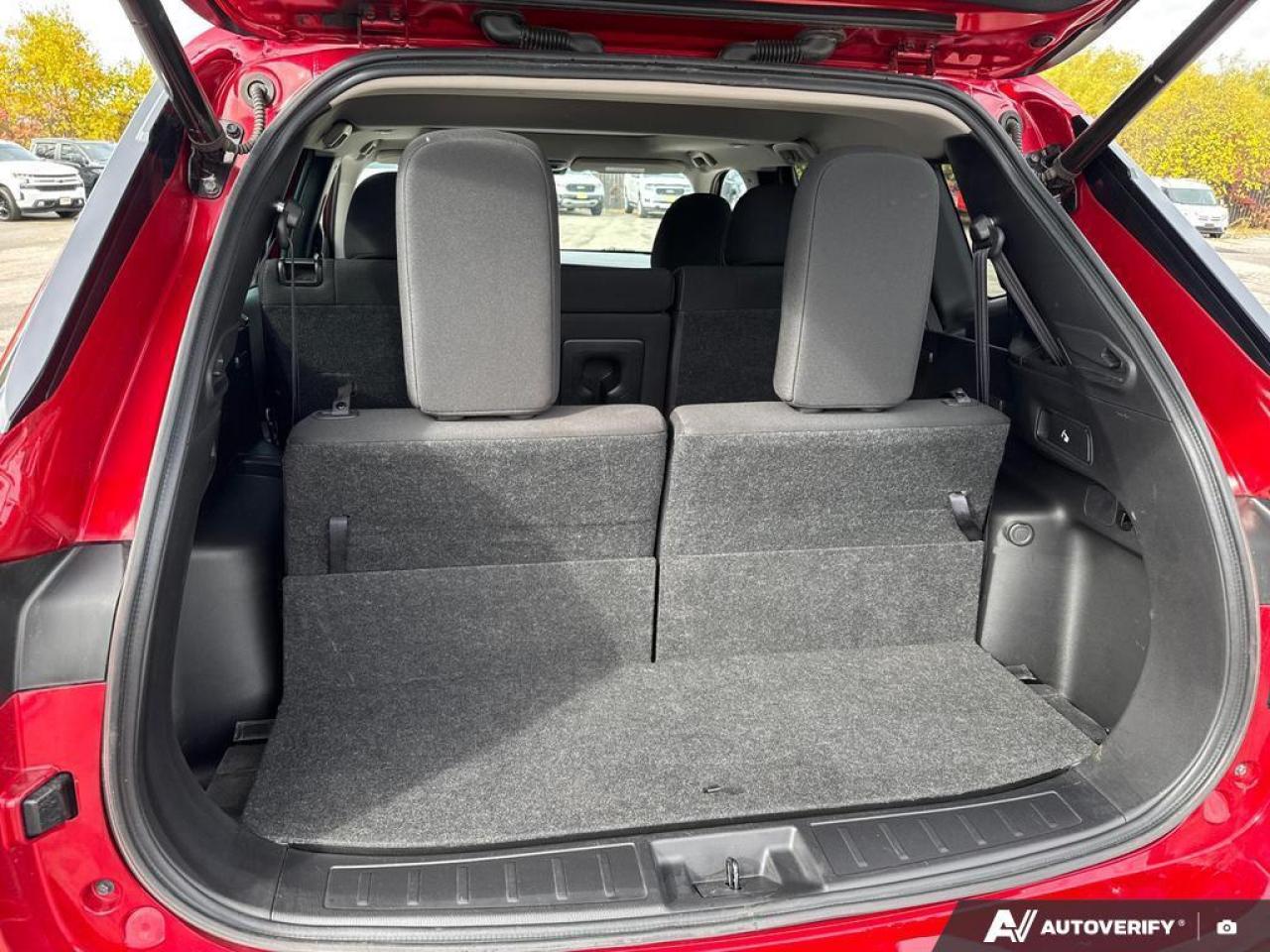 2022 Mitsubishi Outlander SE BACKUP CAM   BLUETOOTH   HTD SEATS   KEYLESS EN Photo