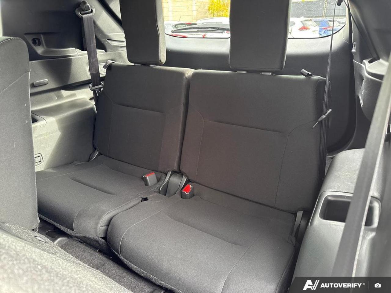 2022 Mitsubishi Outlander SE BACKUP CAM   BLUETOOTH   HTD SEATS   KEYLESS EN Photo