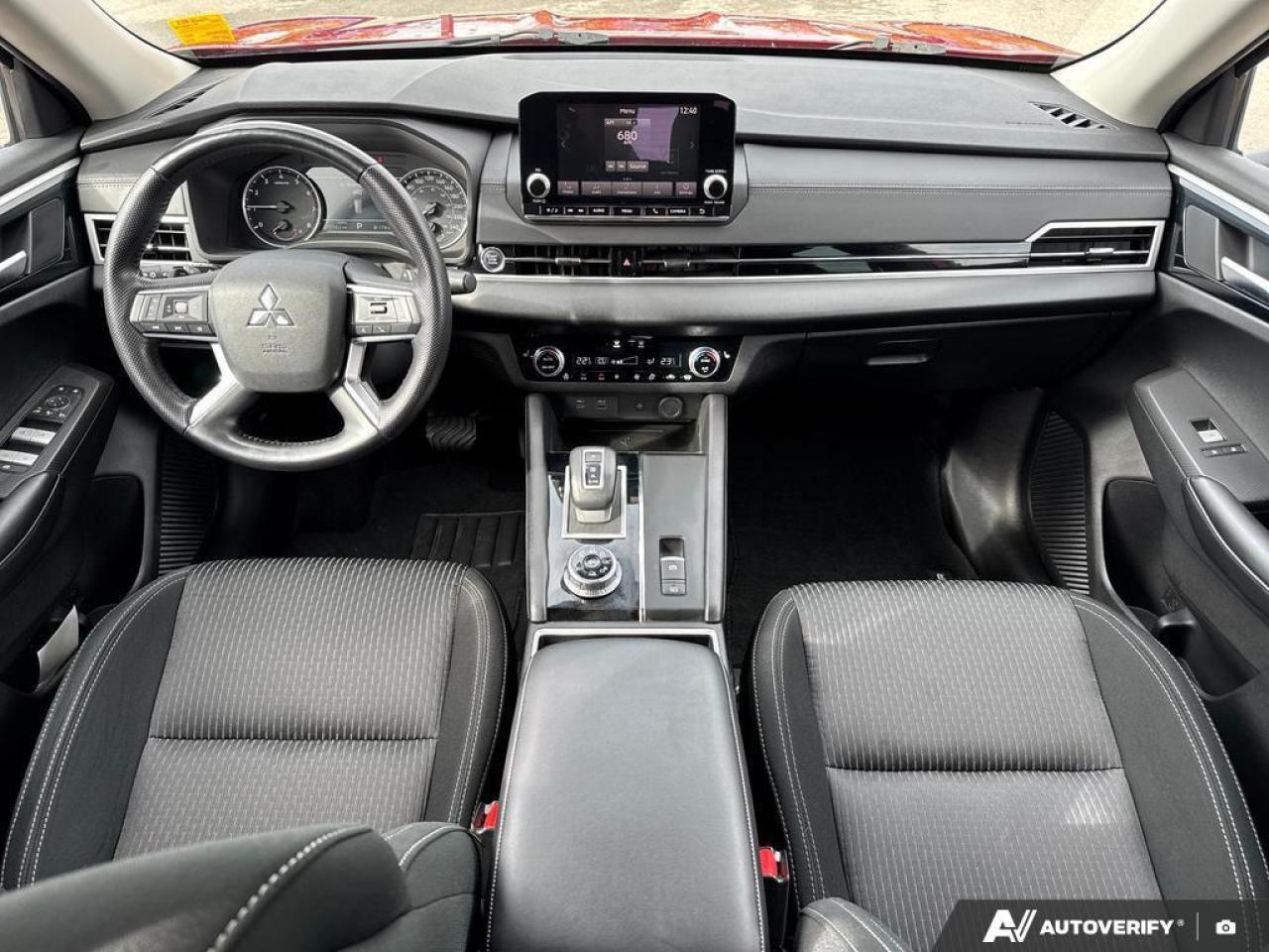 2022 Mitsubishi Outlander SE BACKUP CAM   BLUETOOTH   HTD SEATS   KEYLESS EN Photo