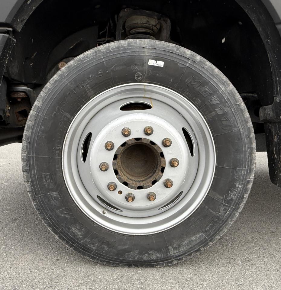 2022 Ford F-550 XL 2WD Reg Cab 169  WB 84  CA Photo