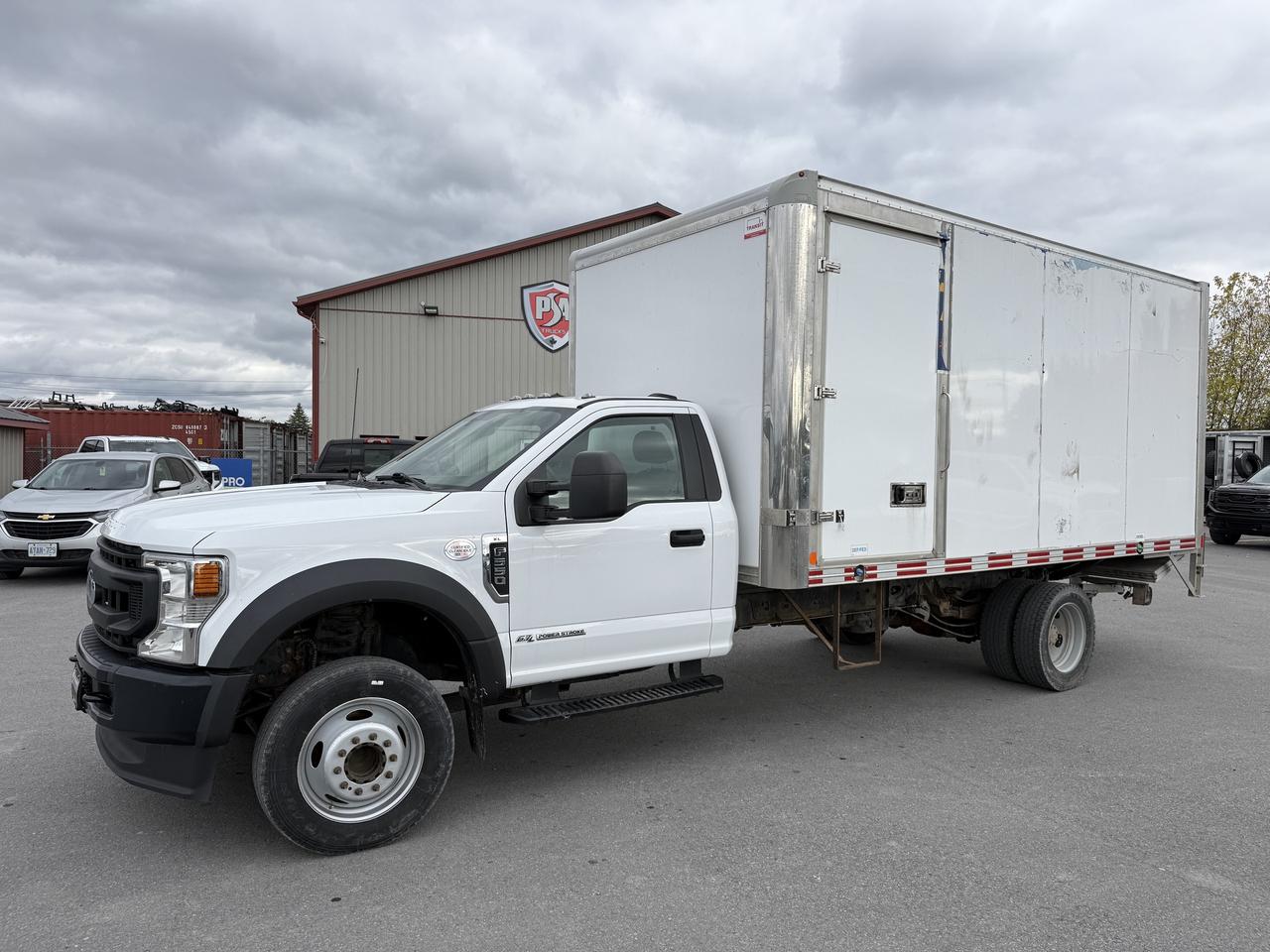 2022 Ford F-550 XL 2WD Reg Cab 169  WB 84  CA Photo2