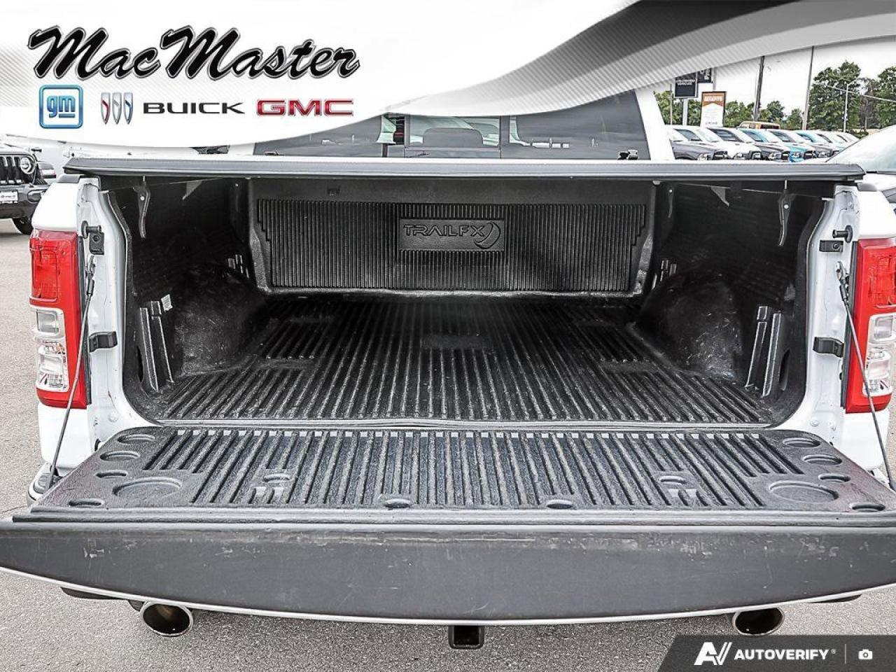 2020 RAM 1500 Big HornBIG HORN, HEMI, CREW, 4X4, UCONNECT, TOW P Photo