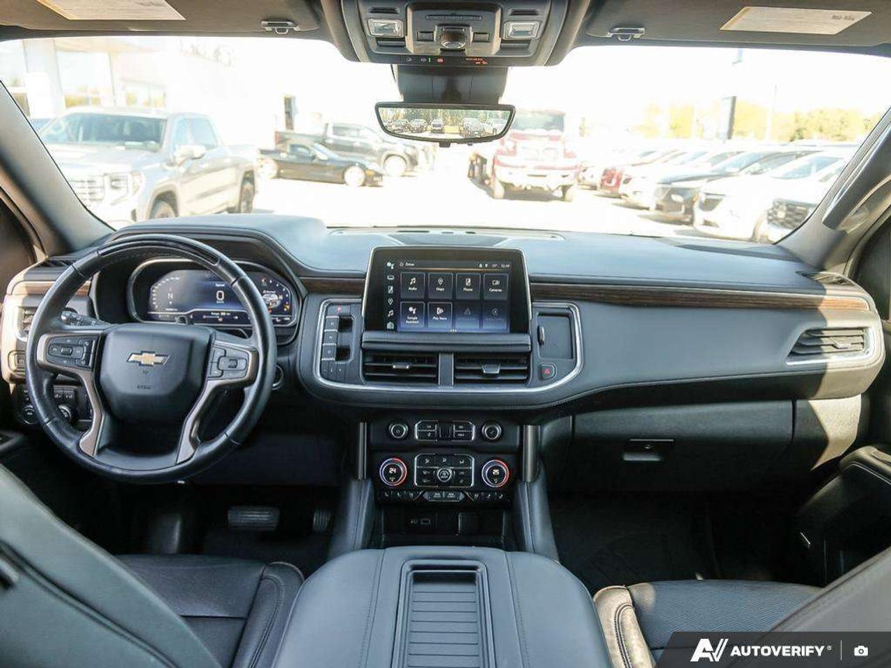 2023 Chevrolet Suburban HIGH COUNTRY, 6.2L, 4X4, NAV, ROOF, LOADED, 1-OWNER! Photo