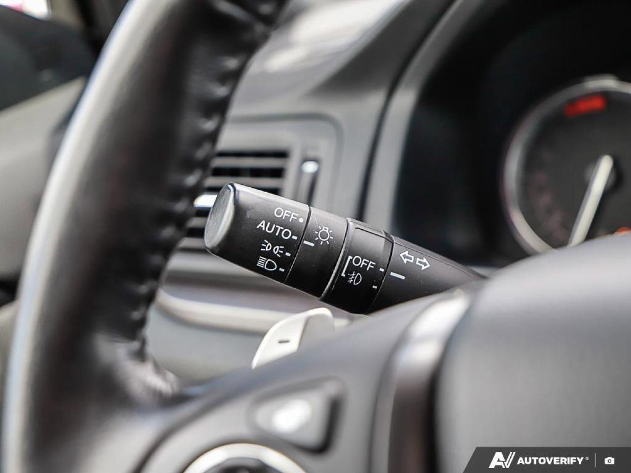 2022 Honda Ridgeline TouringONE-OWNER, HTD WHEEL, CARPLAY, LEATHER, NAV Photo