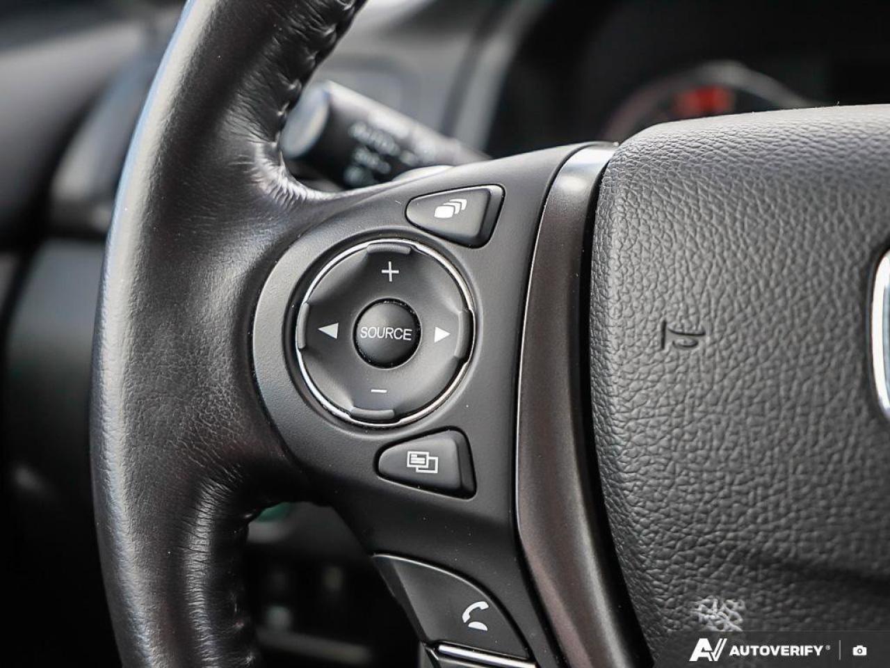 2022 Honda Ridgeline TouringONE-OWNER, HTD WHEEL, CARPLAY, LEATHER, NAV Photo