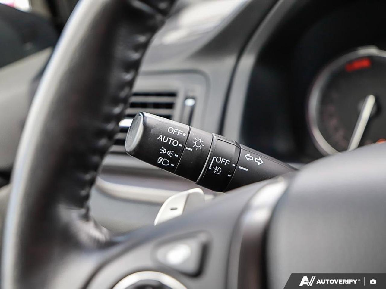 2022 Honda Ridgeline TouringONE-OWNER, HTD WHEEL, CARPLAY, LEATHER, NAV Photo